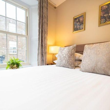 Bed and Breakfast Adams Townhouse Дингл Экстерьер фото